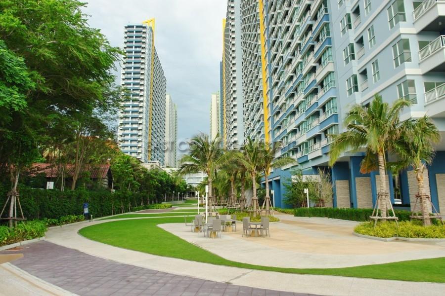 Lumpini Parkbeach Pattaya Pool View Praia de Jomtien Exterior foto
